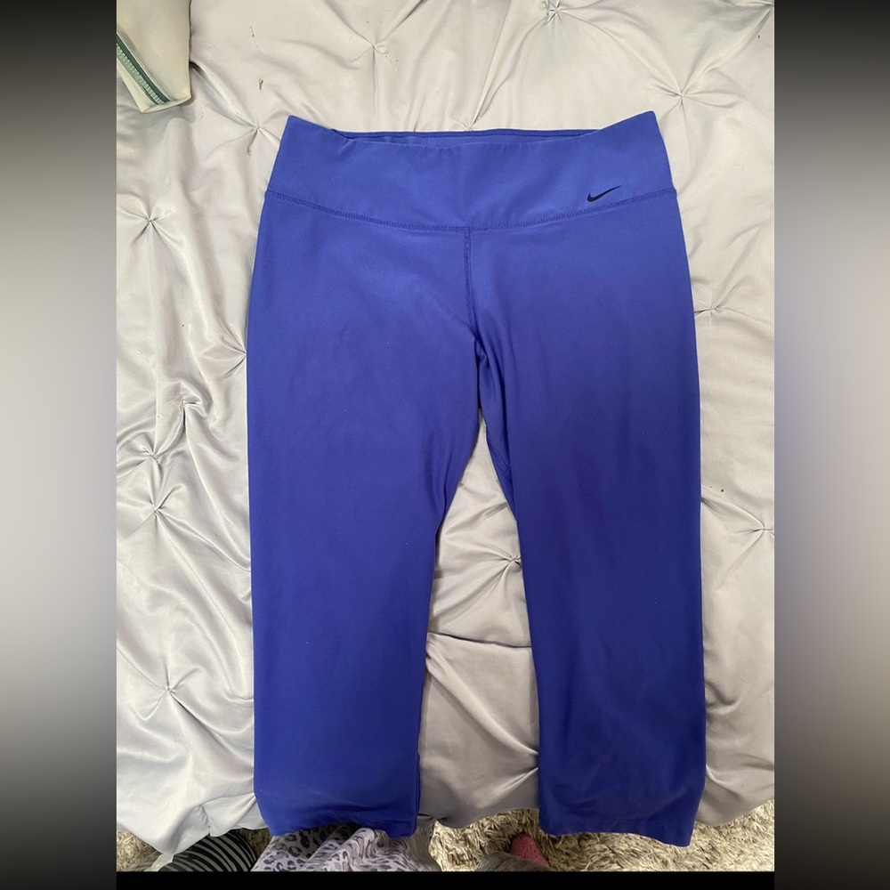 NIKE Capris DryFit Leggings
